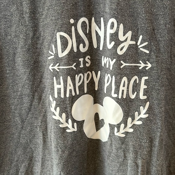 Women’s deep neck Disney t; M - Picture 1 of 2